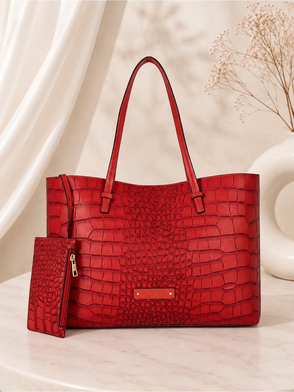 De Vesi De L’Amour Red Croc Embossed Leather Tote Structured Shoulder bag